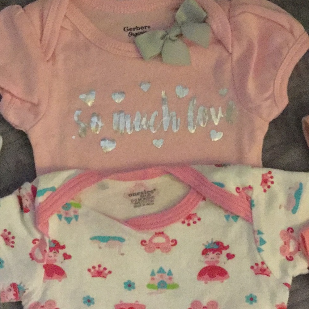6 piece onesies lot- Pretty in Pink!❤️